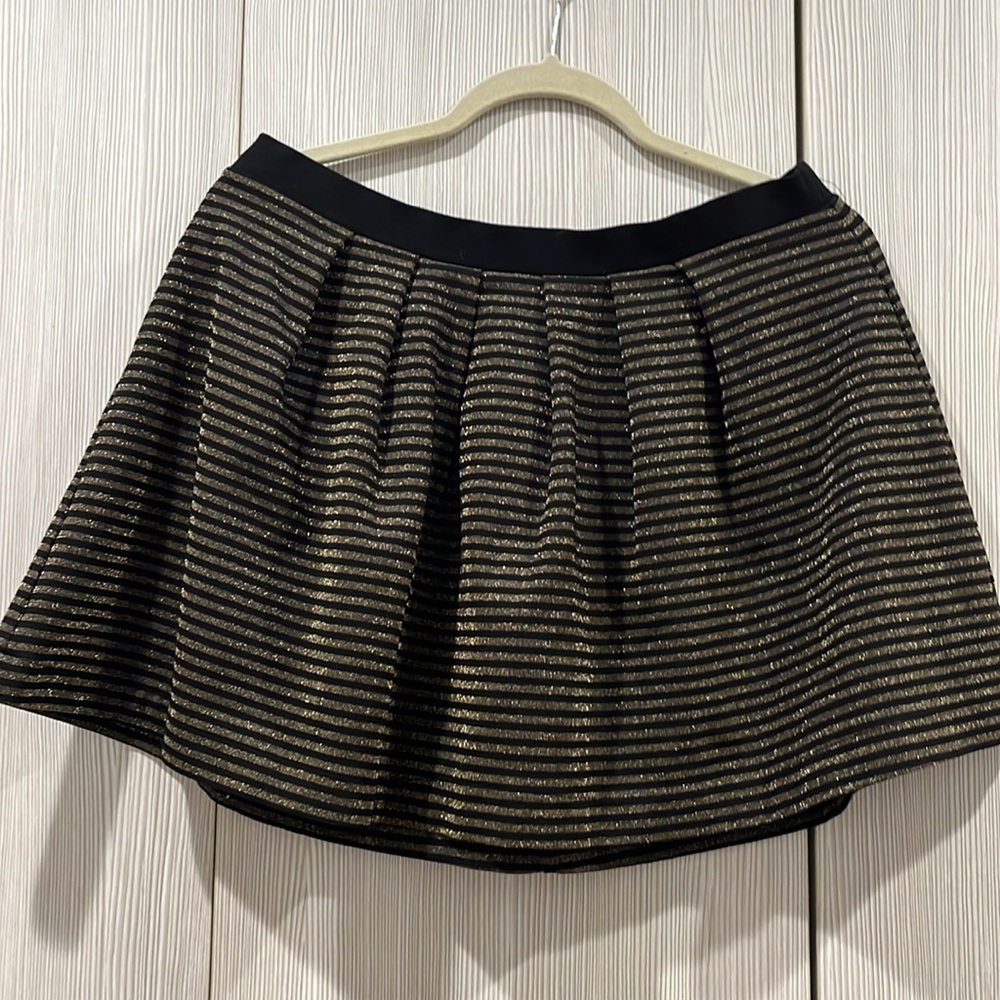 French Connection | Black & Gold Metallic Striped Full Mini Skirt | Size 8